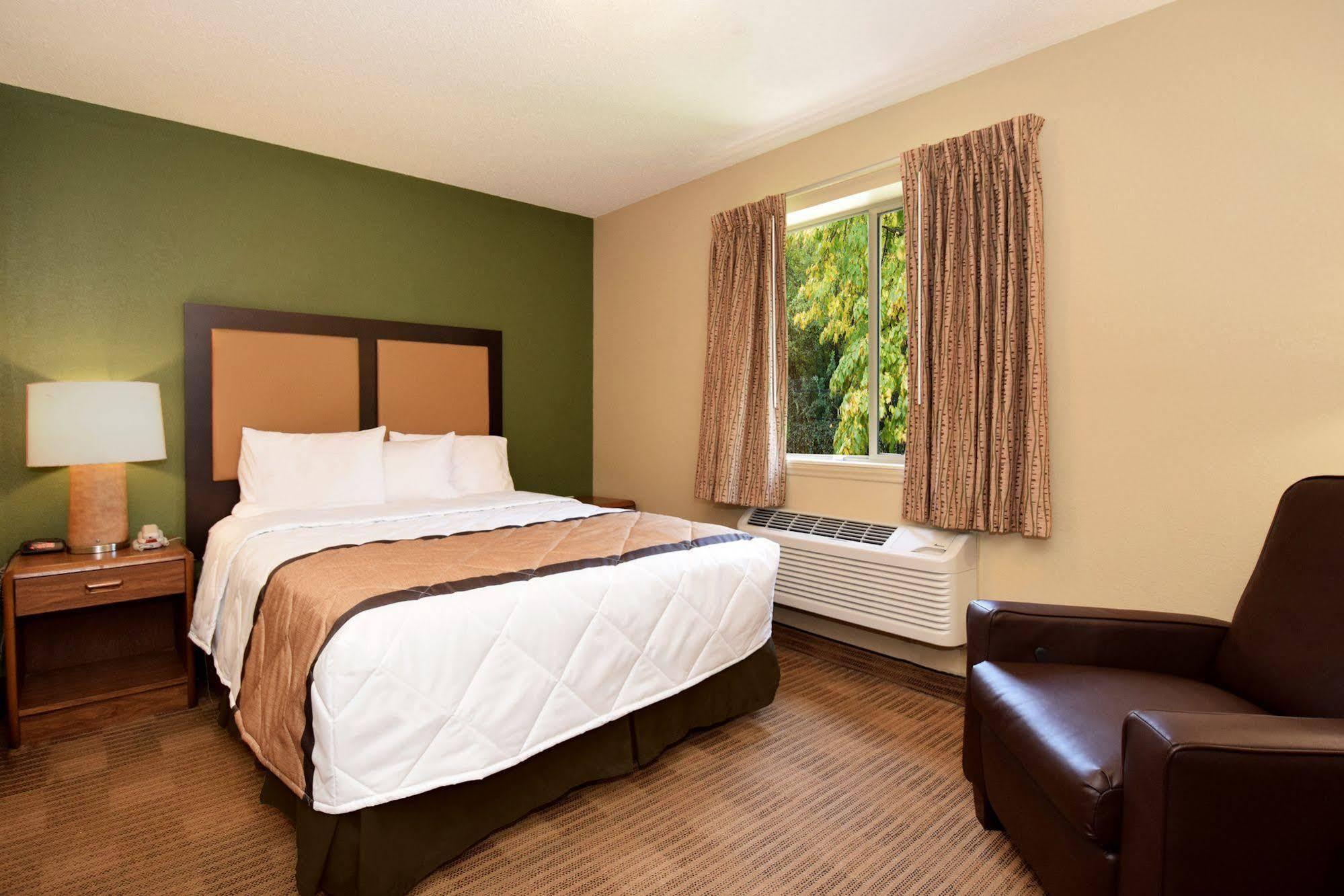 Extended Stay America Suites - Chicago - Lombard - Yorktown Center Экстерьер фото