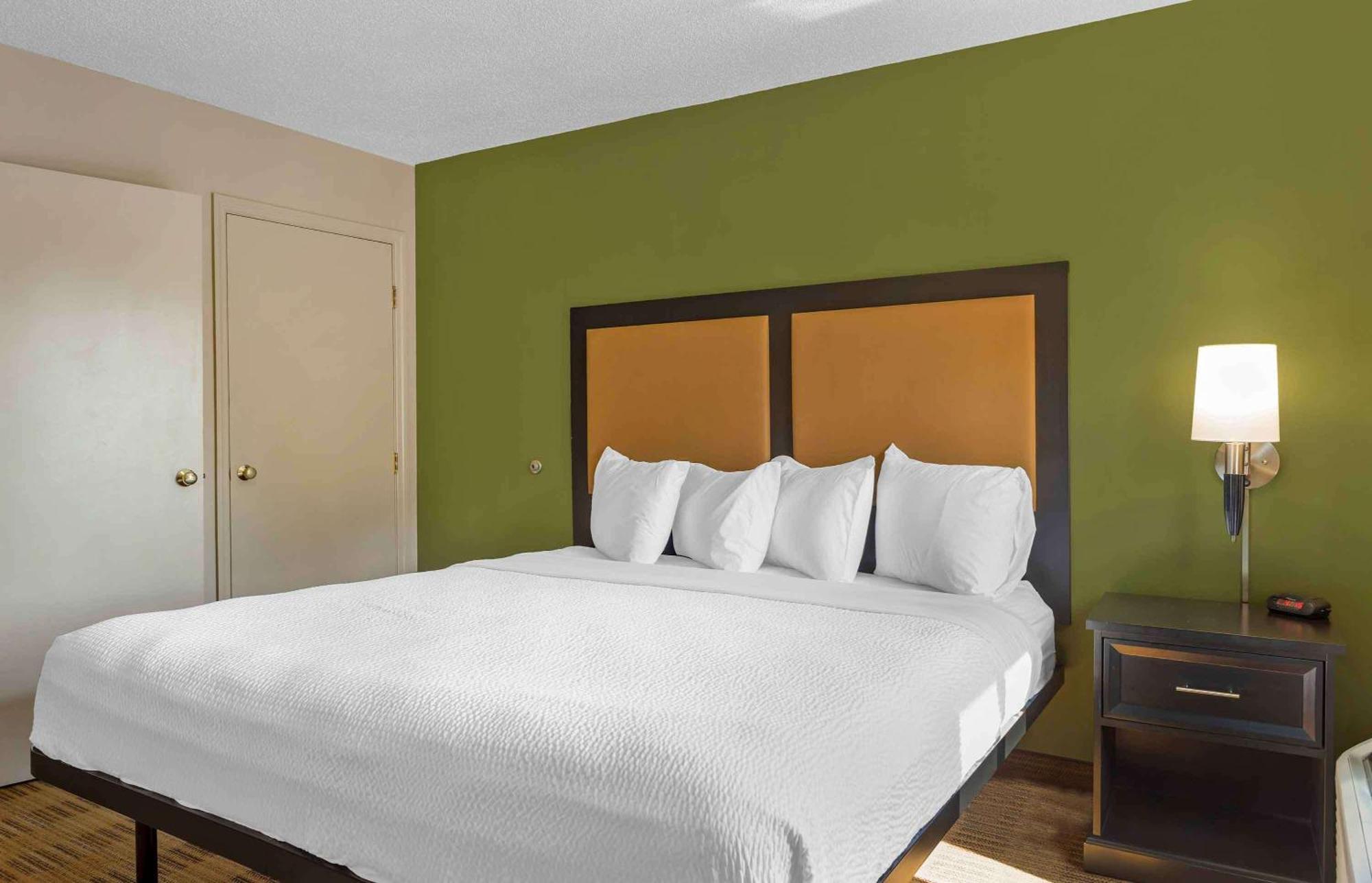 Extended Stay America Suites - Chicago - Lombard - Yorktown Center Экстерьер фото