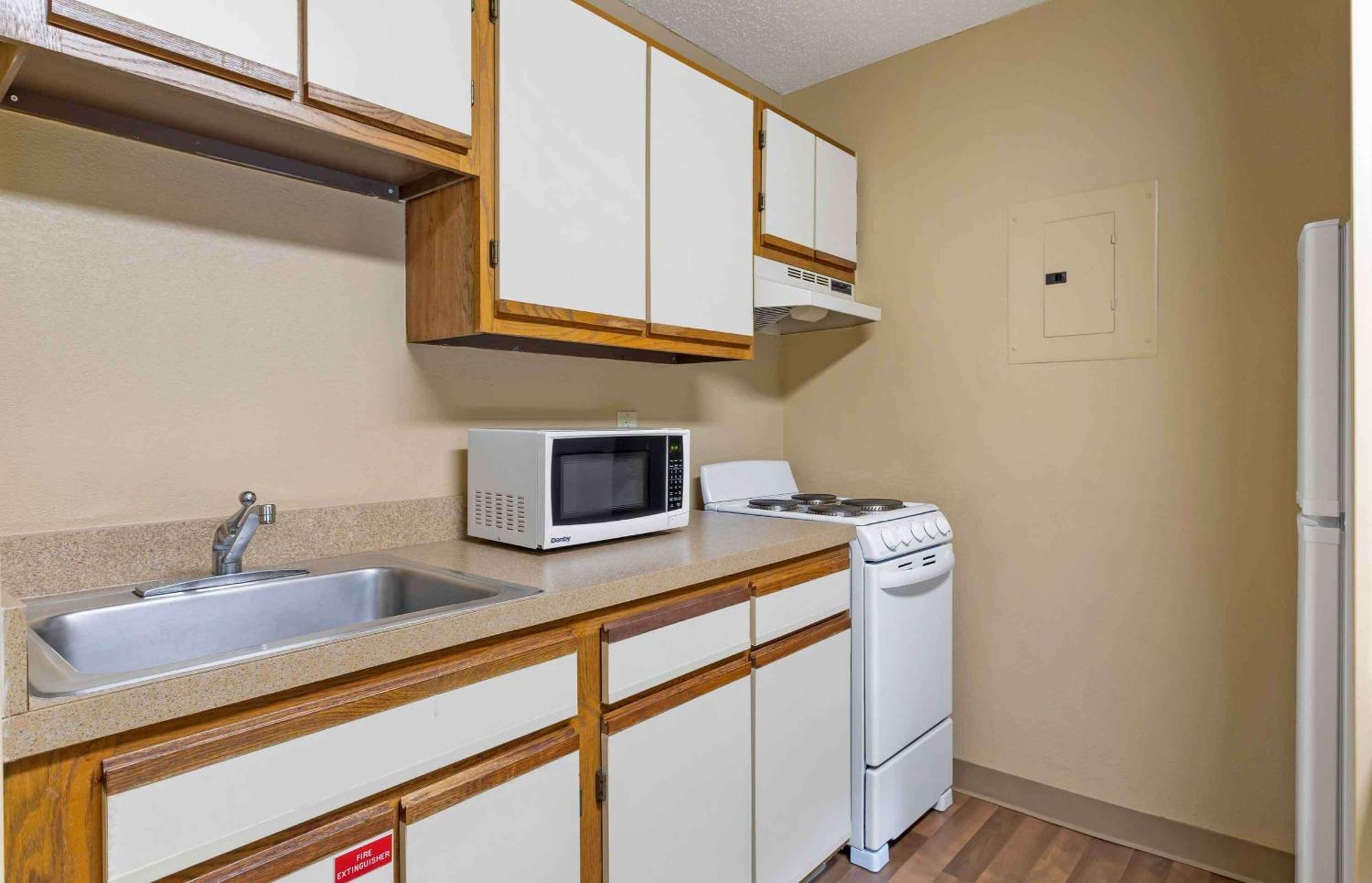 Extended Stay America Suites - Chicago - Lombard - Yorktown Center Экстерьер фото