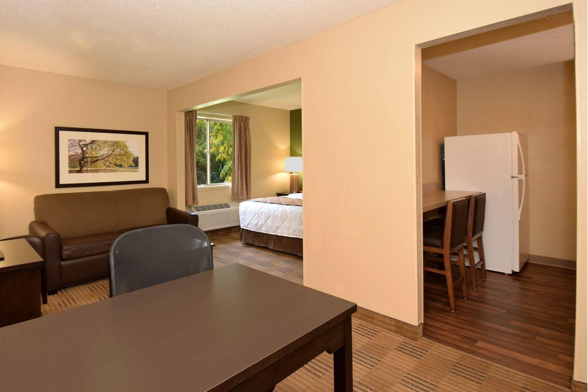 Extended Stay America Suites - Chicago - Lombard - Yorktown Center Экстерьер фото